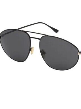 Tom Ford Classic Aviator Sunglasses in Black